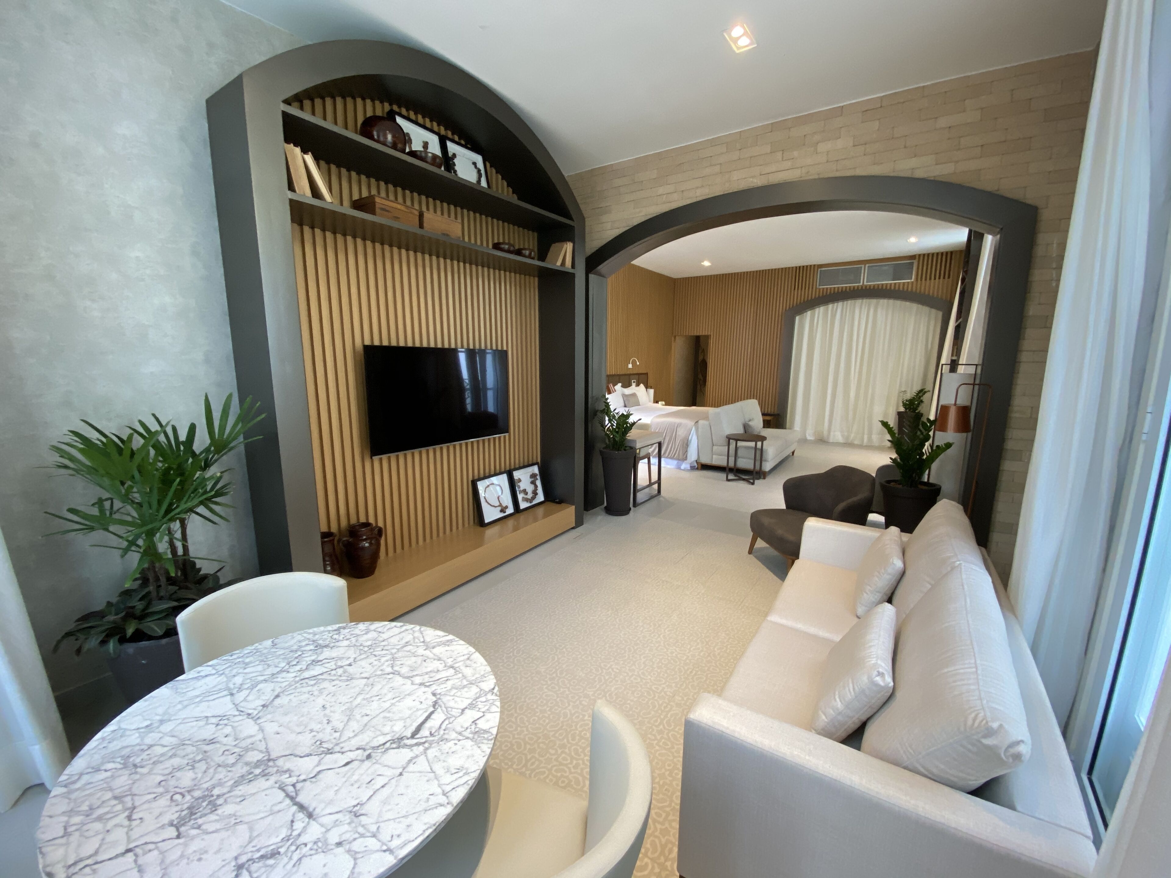 suite opera | 1 bedroom, minibar, in-room safe, desk