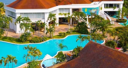 Liquidambar Villa in Palma Real Beach Resort La Ceiba