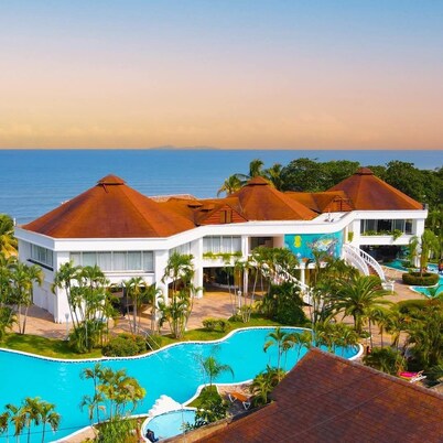 Liquidambar Villa in Palma Real Beach Resort La Ceiba