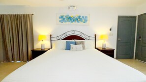 3 bedrooms, desk, iron/ironing board, free WiFi