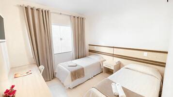 Standardzimmer | Minibar, kostenloses WLAN, Bettwäsche