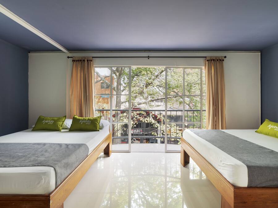 Quadruple Room | Hypo-allergenic bedding, free WiFi, bed sheets