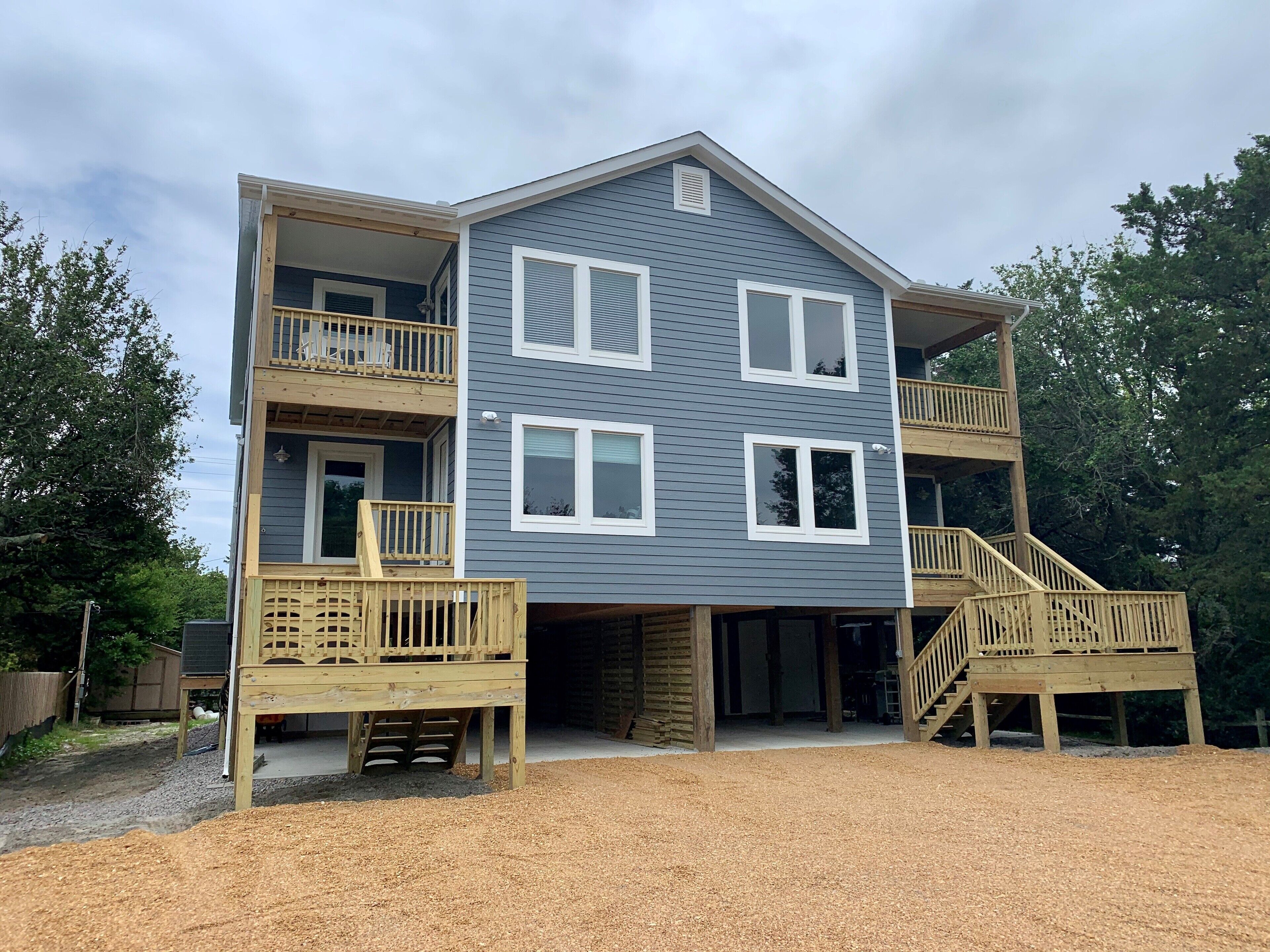 The Marina House: Pet friendly near harbor with off-site pool privileges