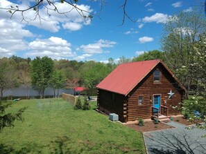 Exterior - Lakefront Cabin - Farm Animals - Fish, Swim, Boat, Hike/Bike 5+Miles Trails (Louisa)