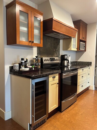 ❤️🌲Luxury Escape w/ Superb Views for 6☀️Indoor Pool & Hot Tub☀️