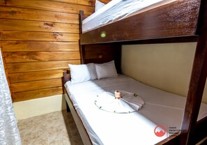 2 bedrooms, WiFi, bed sheets - Cozy Home Emanuel in La Fortuna - WIFI, TV, A / C (La Fortuna)