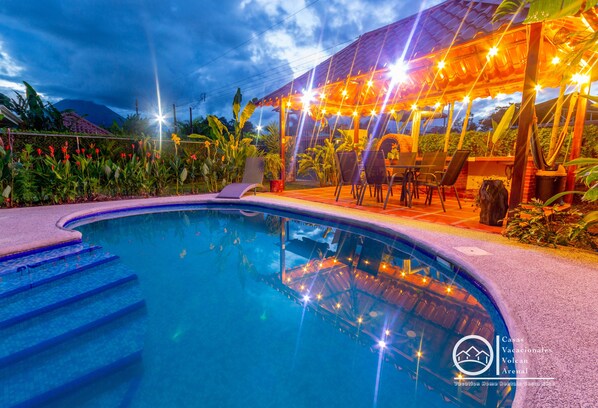 Outdoor pool - Cozy Home Emanuel in La Fortuna - WIFI, TV, A / C (La Fortuna)