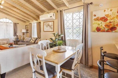 Gated 1Bdrm 1Bath steps to Falmouth glistening water   attractions Free parking!