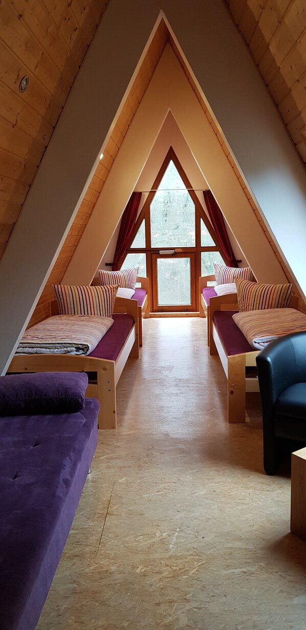 5 bedrooms, iron/ironing board, travel cot, free WiFi