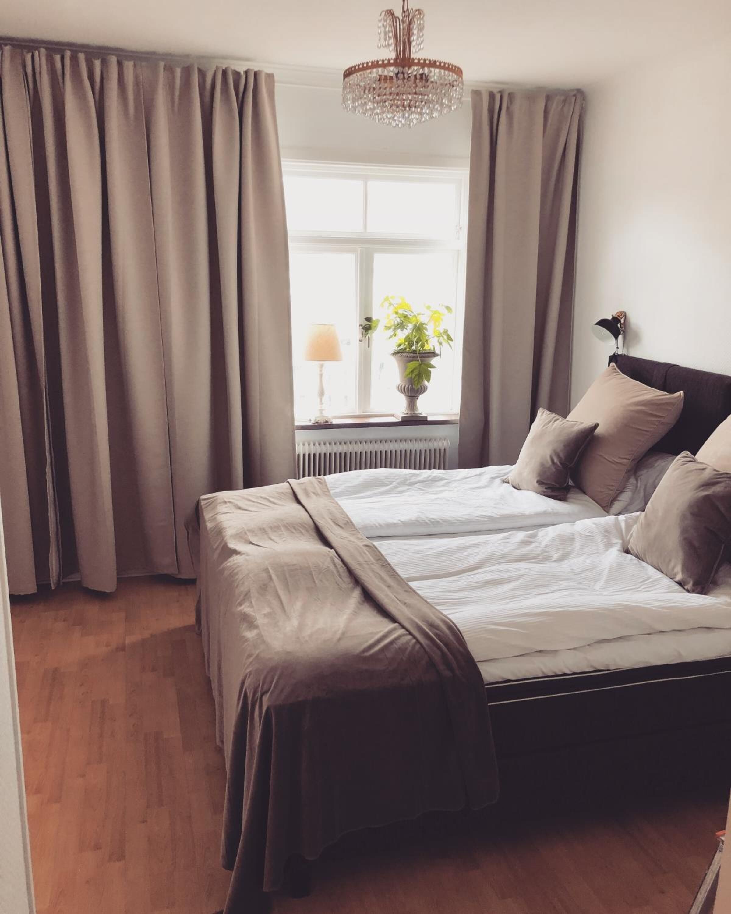 individually furnished, desk, laptop workspace, soundproofing