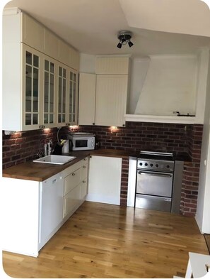 Apartment | Private kitchen