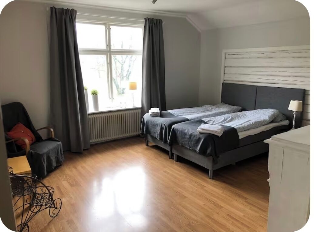 Apartment | Individually furnished, desk, laptop workspace, soundproofing