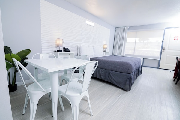 Family Double Room, 1 King Bed | Hypo-allergenic bedding available, down comforters, in-room safe, desk