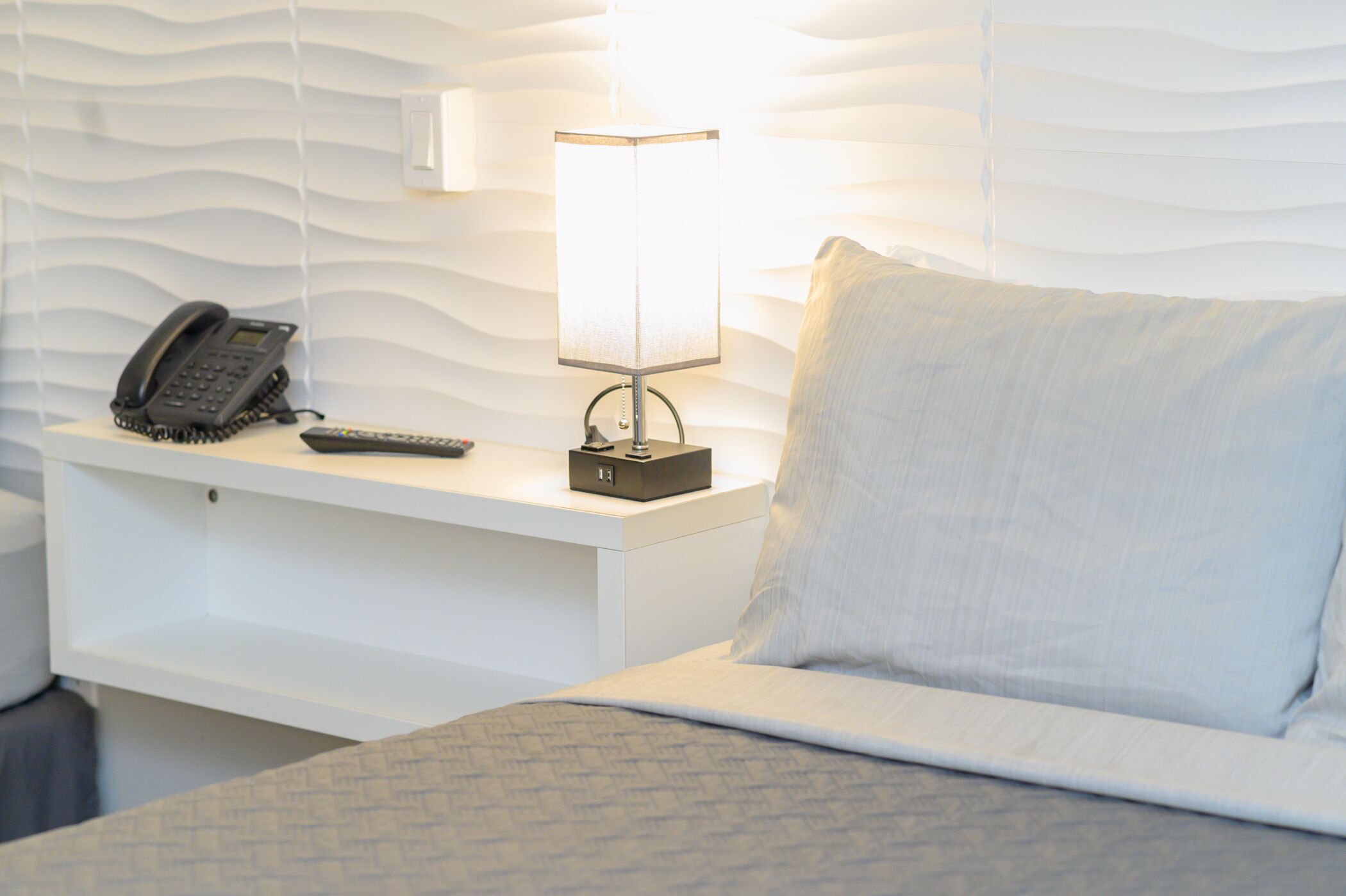 Hypo-allergenic bedding, down duvets, in-room safe, desk