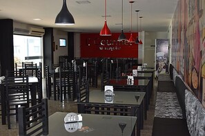 Free daily buffet breakfast - Norte Palace Hotel (Sao Mateus)