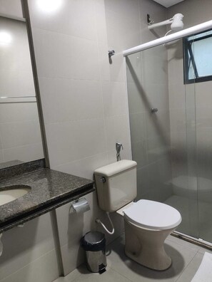 Shower, towels