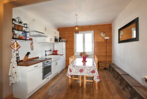 Frigorifero, microonde, forno, lavastoviglie