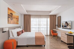 Studio | Premium bedding, down comforters, desk, laptop workspace - Citadines Amigo Iloilo (Iloilo)