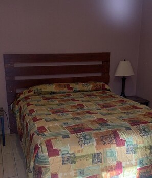 Basic Room | Free WiFi - Carlton Motel (Los Angeles)
