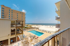 Property grounds - Beachfront condo with balcony overlooking Gulf of Mexico & resort pool (Gulf Shores)