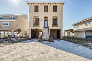 Exterior - Luxurious Gulf-front home w/ direct beach access, close to shops & dining (Gulf Shores)