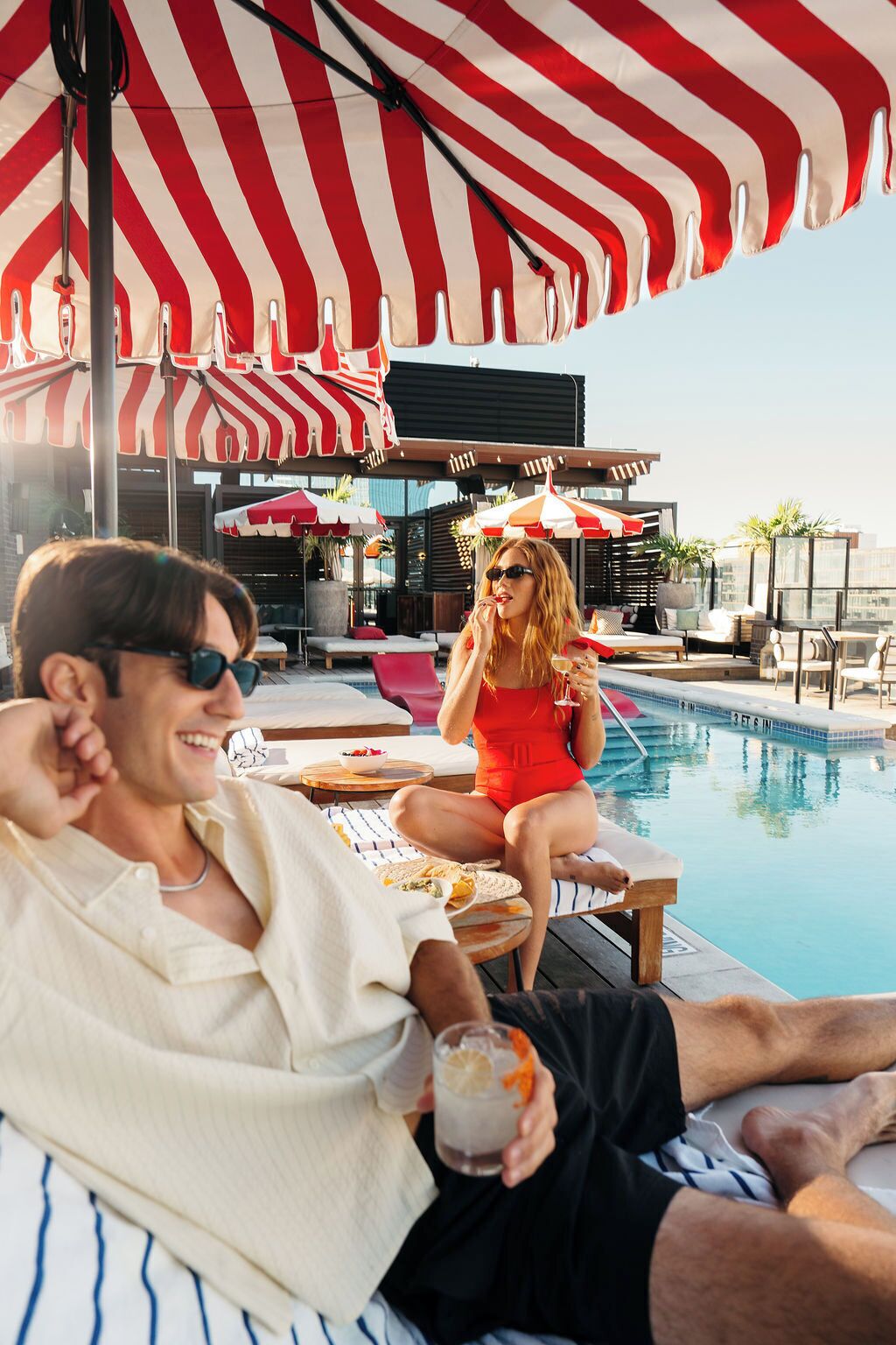 Kolam renang outdoor musiman, dengan cabana (dengan biaya tambahan)