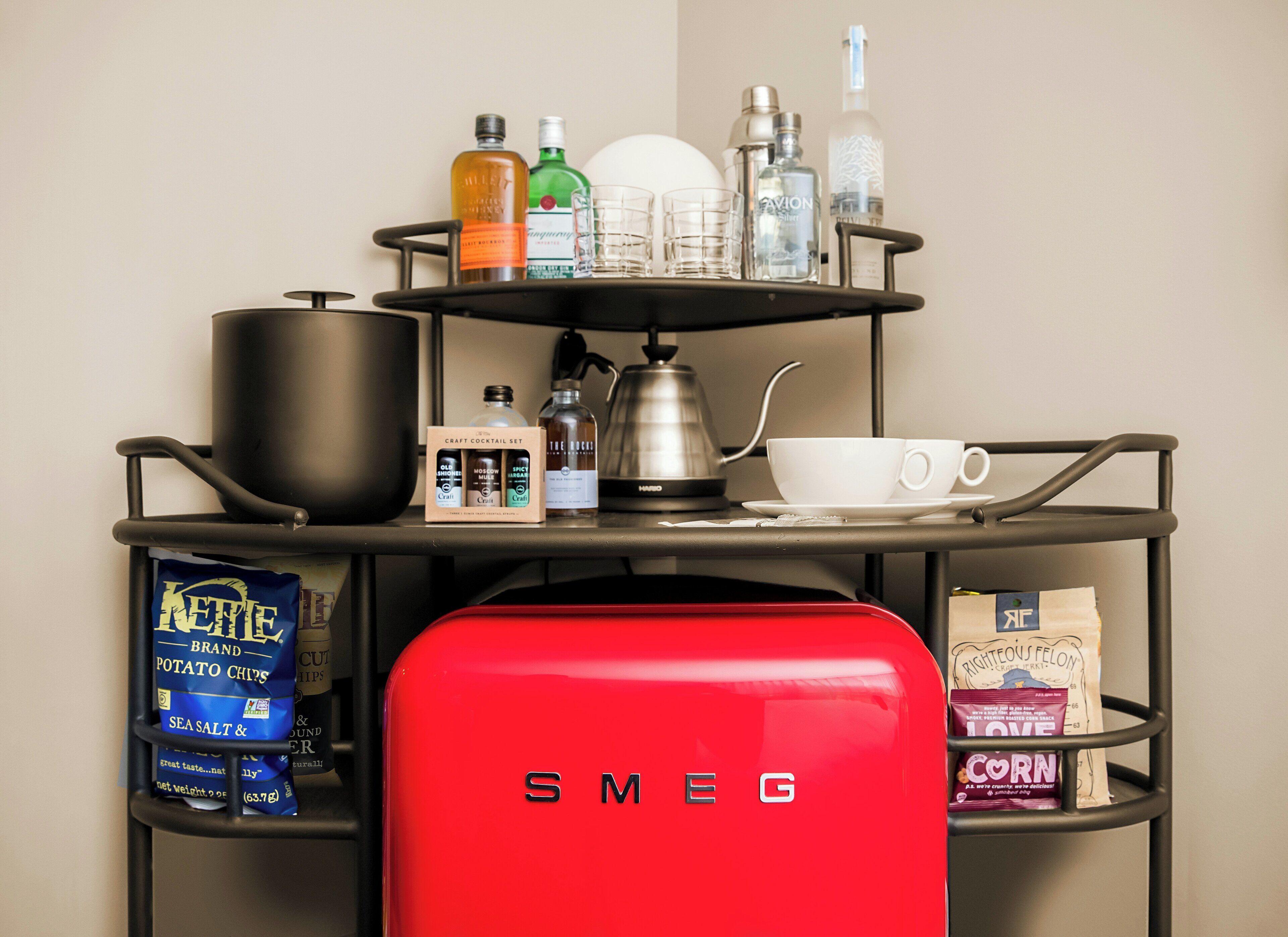 Room, 1 King Bed (Chamber) | Minibar, in-room safe, desk, laptop workspace