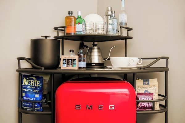Room, 1 King Bed (Chamber) | Minibar, in-room safe, desk, laptop workspace