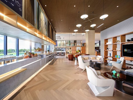 Restaurant. EVEN Hotel Nanjing Yangtze River by IHG