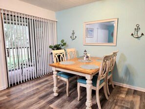 Dining - St. Augustine Beach Condo-Peaceful Getaway (St. Augustine)