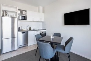 Cribs/infant beds - Hidden Lake Hotel & Apartments (Cambridge)