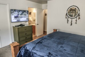 Apartment, Multiple Beds, Fireplace, River View