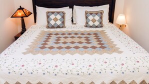 Room - Fawn Valley Inn: 229 (Estes Park)