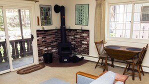 Living room - Fawn Valley Inn: 229 (Estes Park)