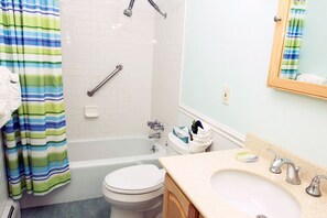 Bathroom - Fawn Valley Inn: 235 (Estes Park)