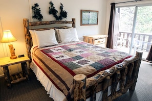 Huoneisto, 2 keskisuurta parisänkyä, parveke, jokinäköala | Ilmainen Wi-Fi