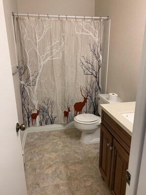 Condo, 1 King Bed, Balcony, River View | Bathroom