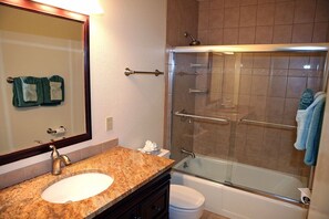 Apartment, 1 Queen Bed, Fireplace, River View | Bathroom | Towels - Fawn Valley Inn: 292 (Estes Park)