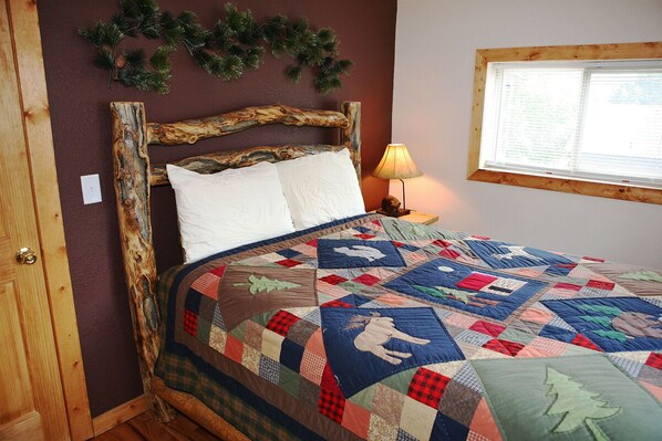 Cabin, 1 Queen Bed, Hot Tub, Mountain View | Free WiFi - Lazy R Cottages: 4 (Estes Park)
