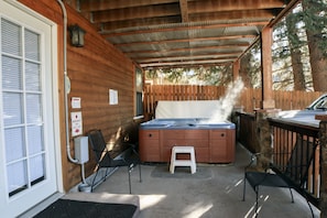 Apartment, Multiple Beds, Hot Tub | Free WiFi