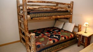 Cabin, Multiple Beds, Hot Tub, Mountain View - Lazy R Cottages: 14 (Estes Park)