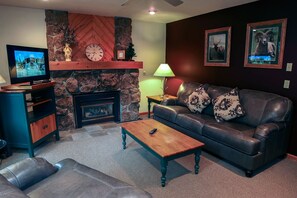 Cabin, Multiple Beds, Hot Tub | Living room