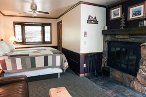 Apartment, 1 King Bed with Sofa bed, Hot Tub