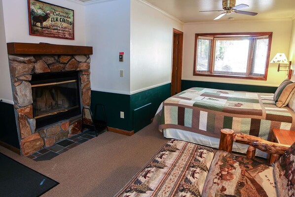 Apartment, Multiple Beds, Jetted Tub