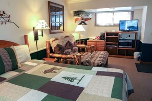 Apartment, Multiple Beds, Jetted Tub