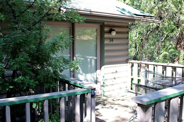 Apartemen, 1 Tempat Tidur Queen, hot tub | Balkon