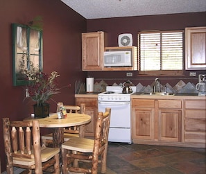 Chalet, Multiple Beds, Private Pool | Private kitchen
