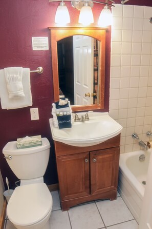 Chalet, 1 Queen Bed, Fireplace, Mountain View | Bathroom | Towels - Timber Creek Chalets: 10B (Estes Park)