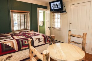 Free WiFi - Triple R Cottages: 4 (Estes Park)