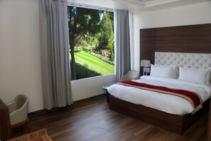 Standard Room, 1 King Bed, Non Smoking | Minibar, in-room safe, desk, WiFi - Comfort Inn Lakhimpur (Lakhimpur)